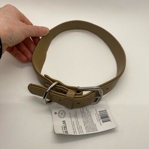 NWT Martha Stewart Dog Collar Vegan Leather. Tan. Size 20 (neck 18-21”).